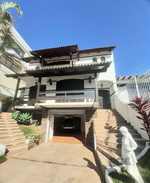 Casa Comercial em Porto Alegre, no bairro Tristeza, à venda.