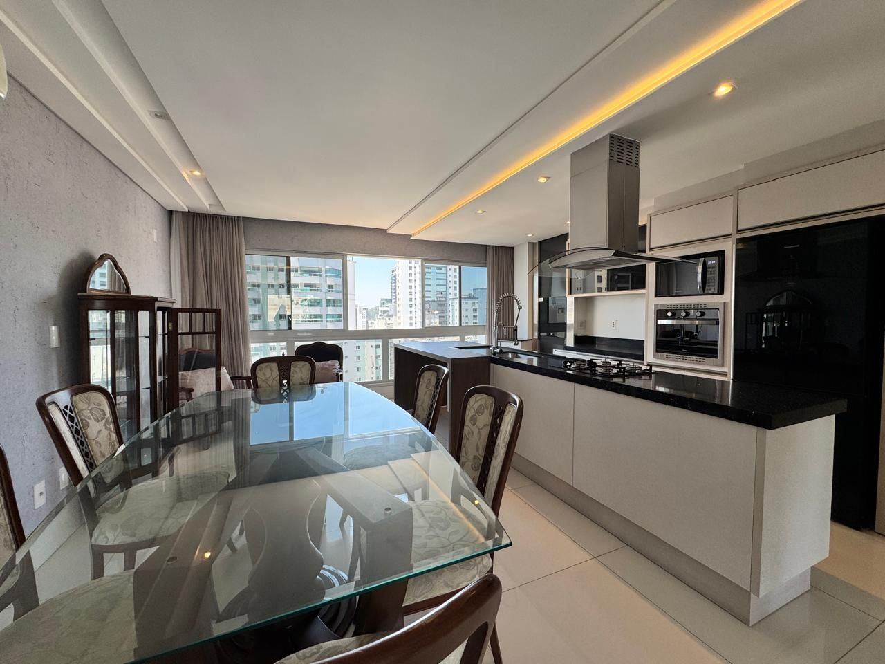 Apartamento de alto padrão na Barra Norte, foto 2 de 22