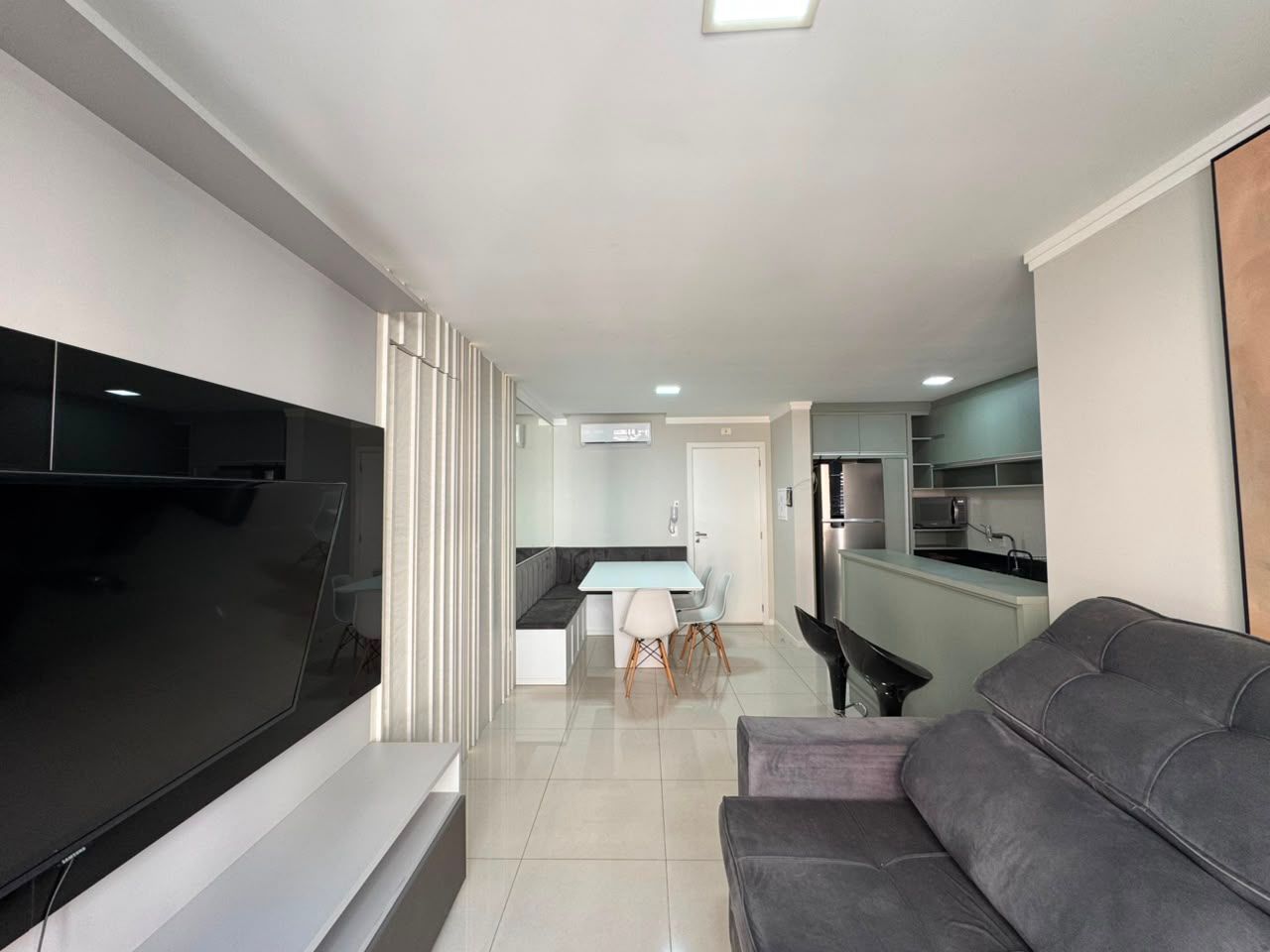 Apartamento em home club no bairro Nações