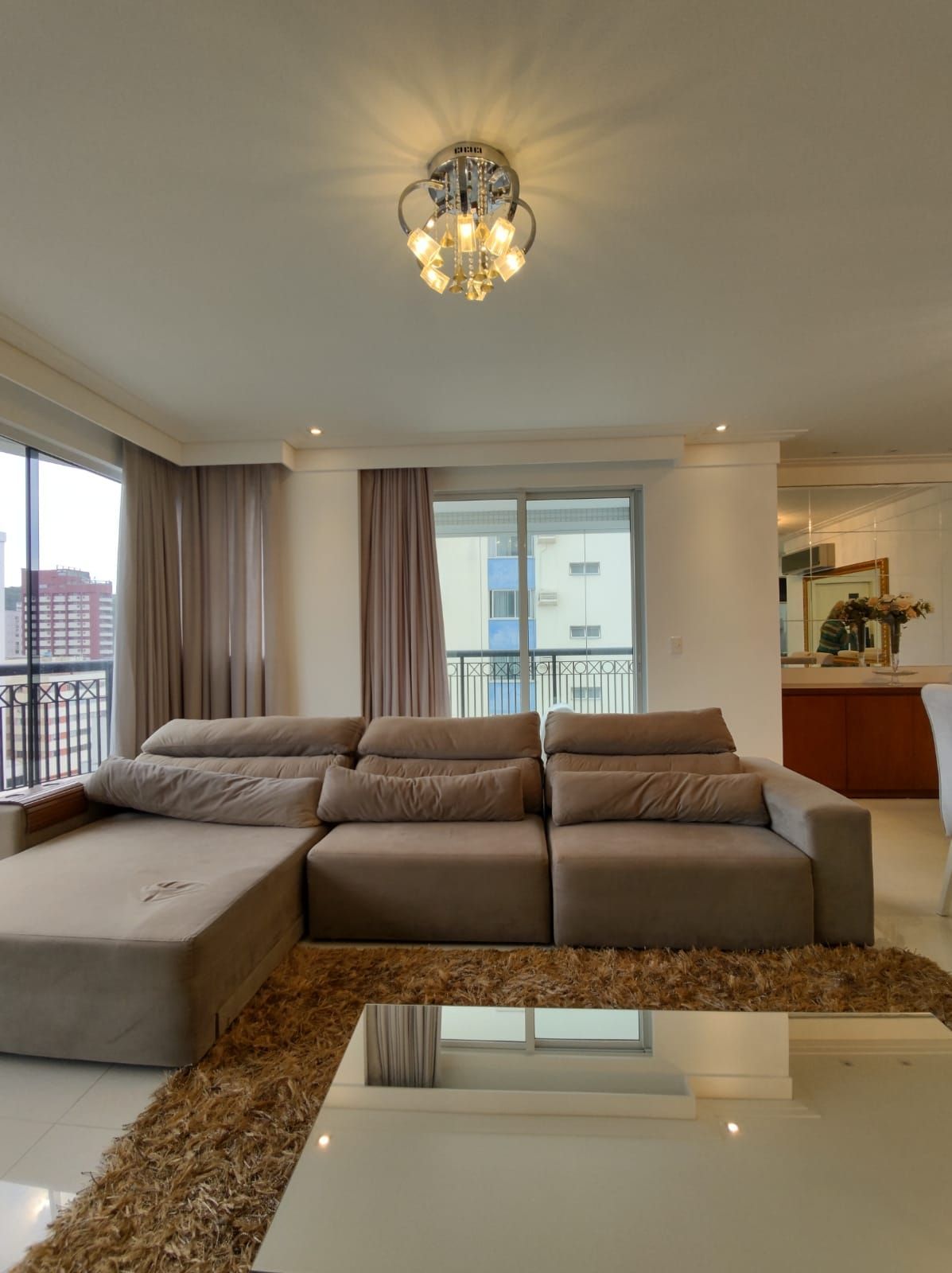 Apartamento com três suítes no Centro, foto 2 de 10