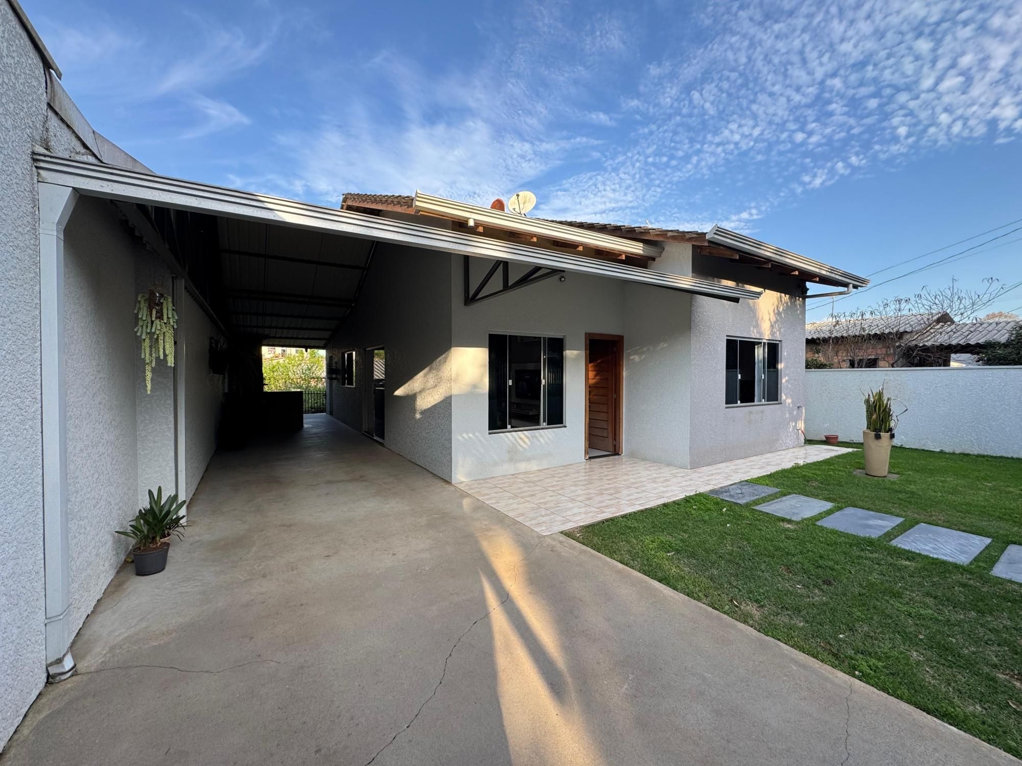 CASA À VENDA NO BAIRRO PINHEIRINHO