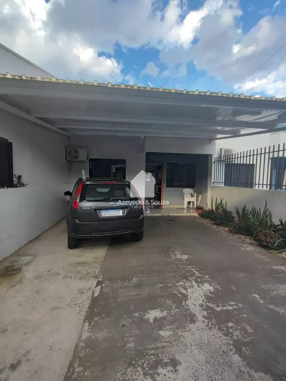 CASA COM DOIS QUARTOS NO BAIRRO MARABÁ