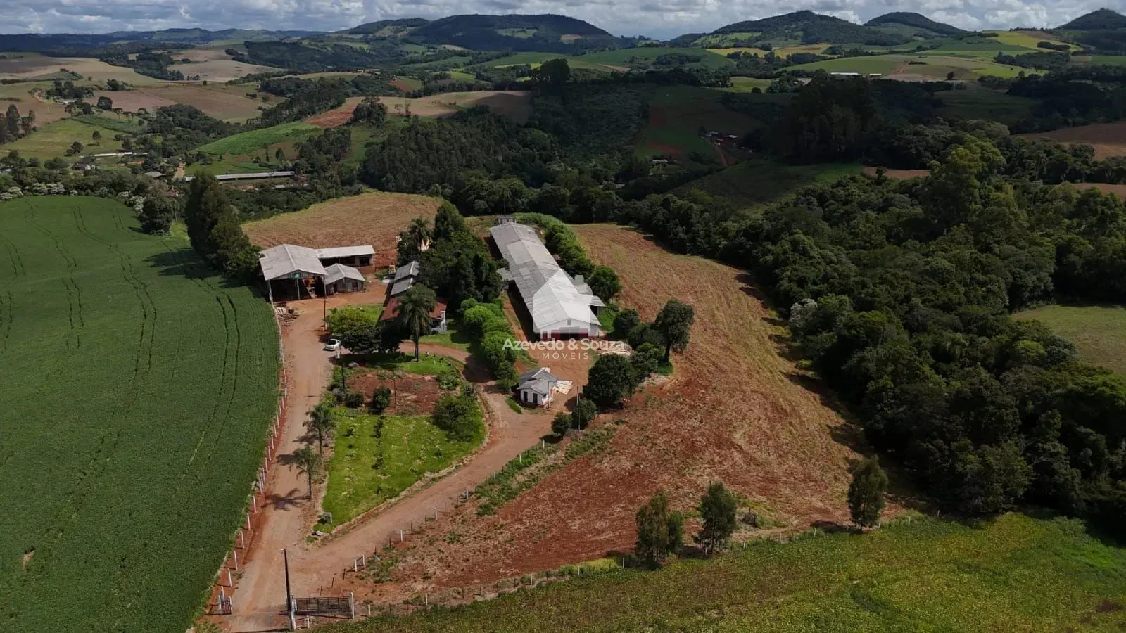 SITIO À VENDA COM PORTEIRA FECHADA NO MUNICÍPIO DE FRANCISCO BELTRÃO
