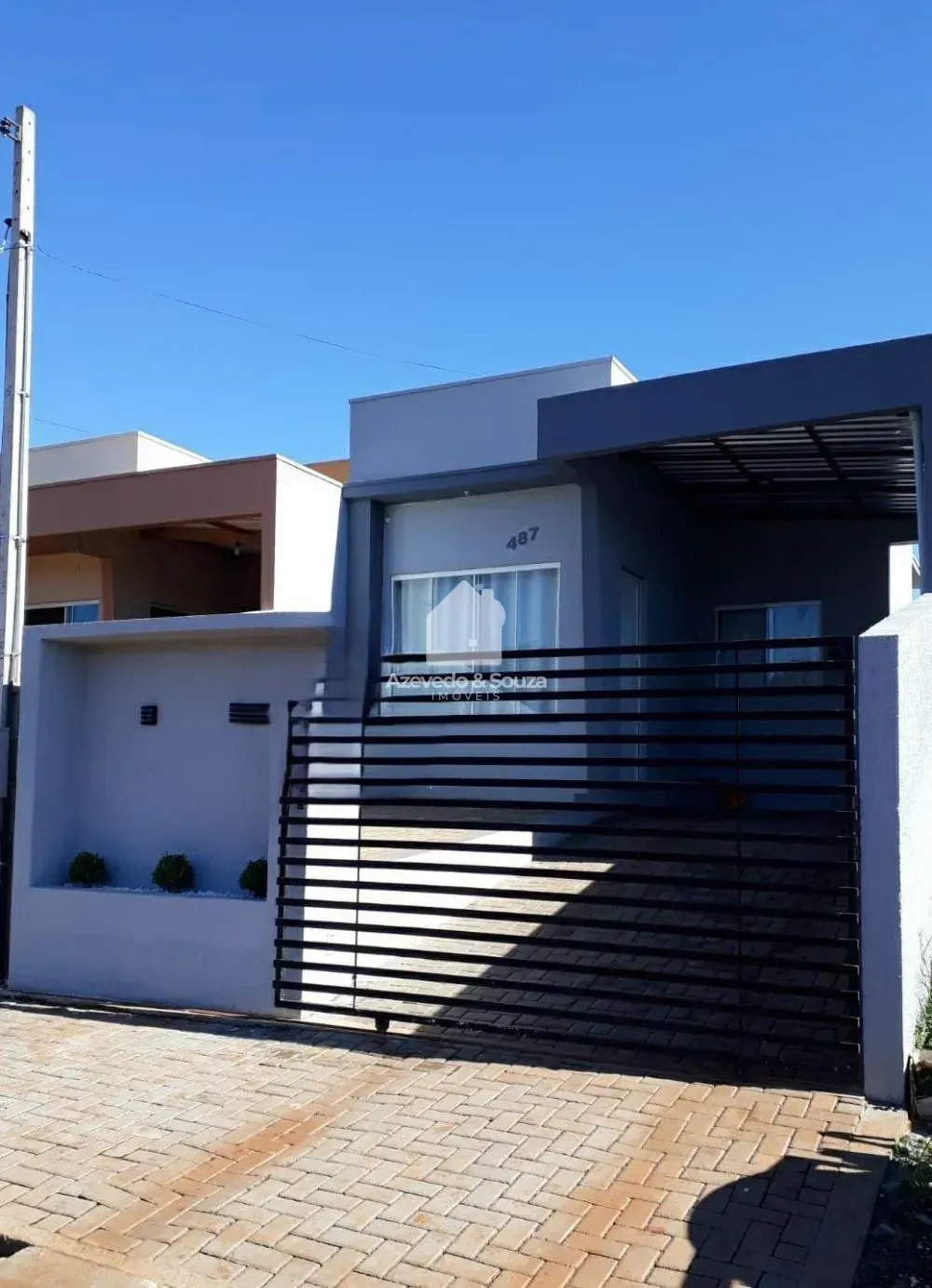 CASA SEGURA E CONFORTÁVEL COM ÁREA DE FESTAS NO LOTEAMENTO CESARI
