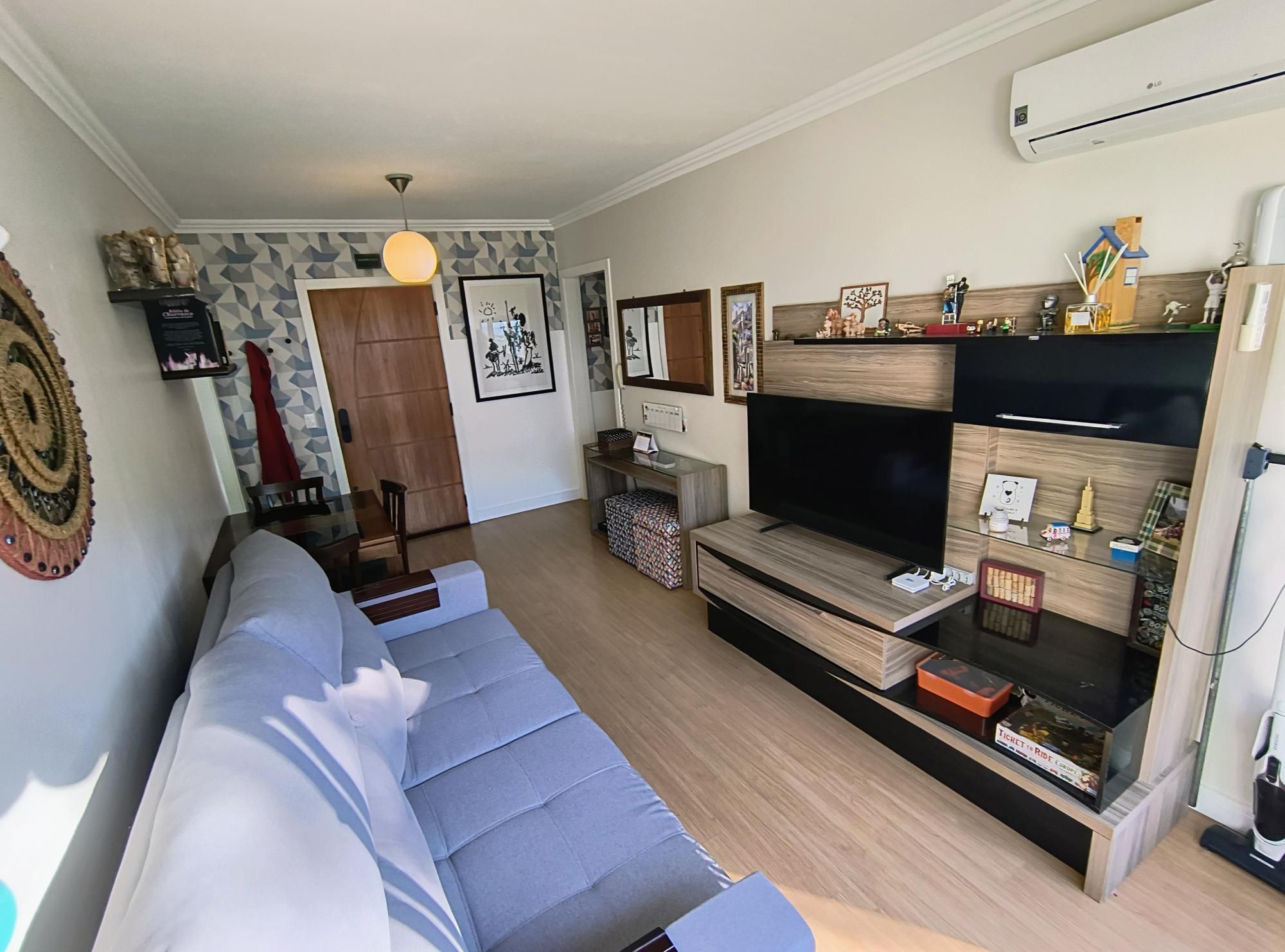 Apartamento 2 dormitórios com 2 vagas no bairro Nonoai