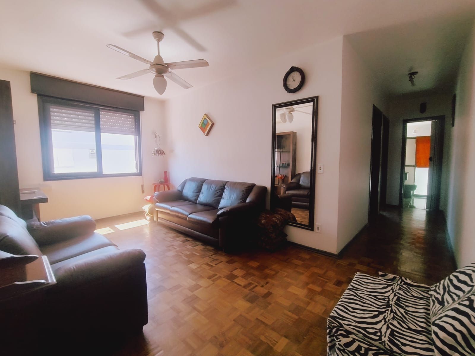 Apartamento com 2 dormitórios e vaga dupla