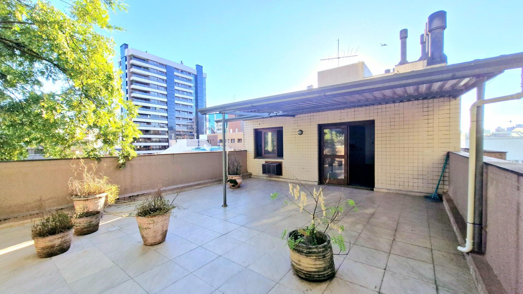 Cobertura, 3 quartos, 225 m² - Foto 1
