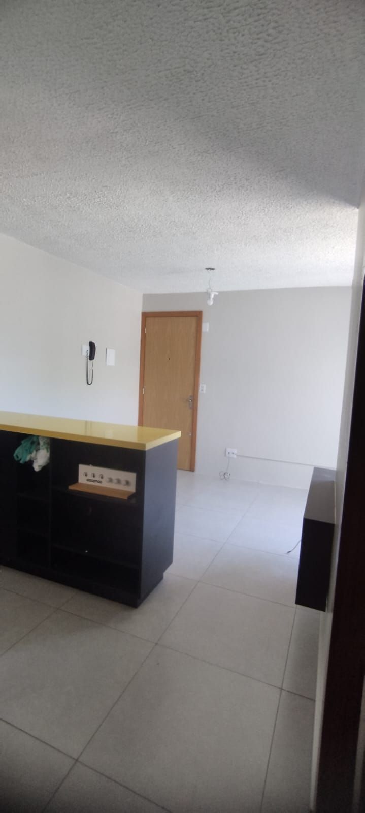 Apartamento 2 dormitórios com sacada e garagem | Condomínio com portaria 24h e lazer