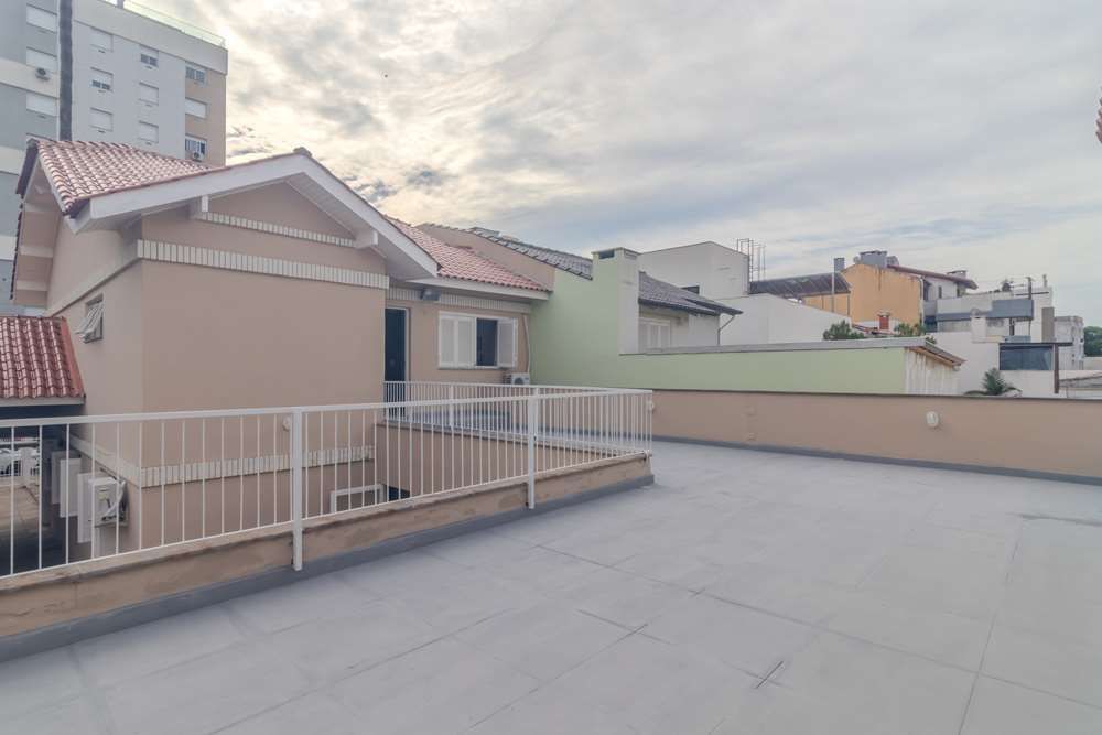 Casa à venda com 3 quartos, 378m² - Foto 7