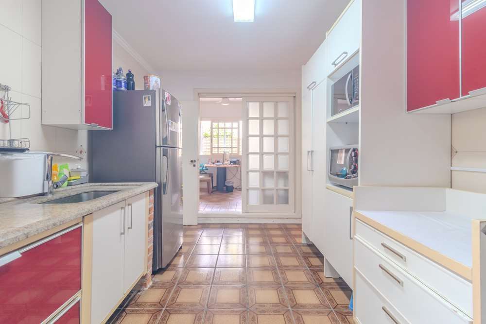 Casa à venda com 3 quartos, 378m² - Foto 30