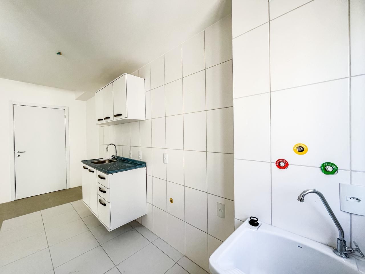 Apartamento à venda com 2 quartos, 65m² - Foto 6