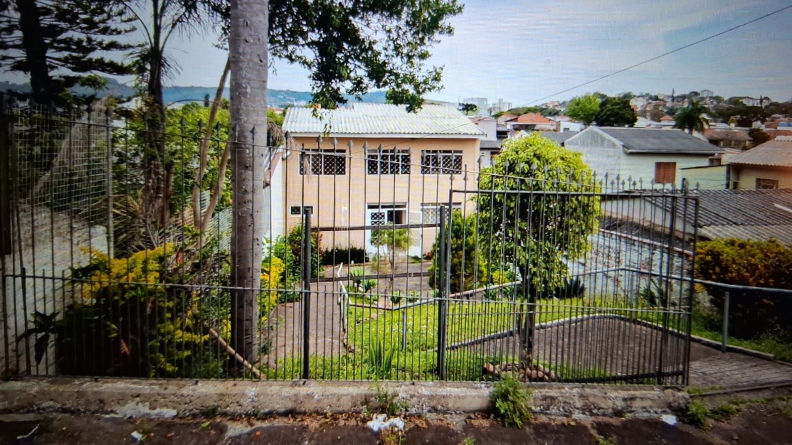Salão Comercial ou Residencial com 1215 m² de área construída. — foto 4