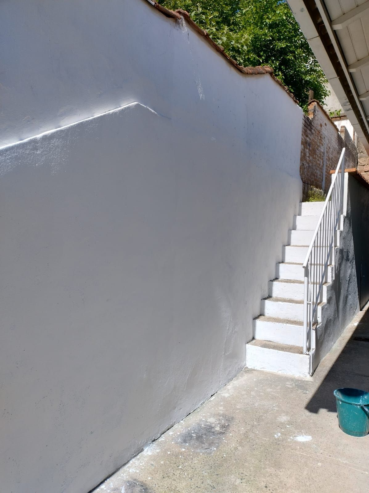 Salão Comercial ou Residencial, em ótima localização, com sala auxiliar, 3 banheiros, e pátio. Terreno 10x30. — foto 5