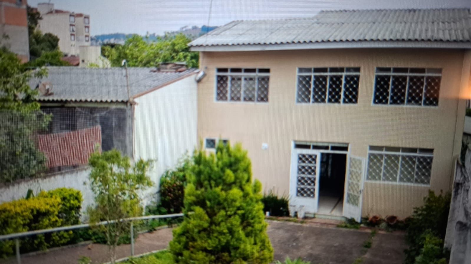 Salão Comercial ou Residencial com 1215 m² de área construída. — foto 2
