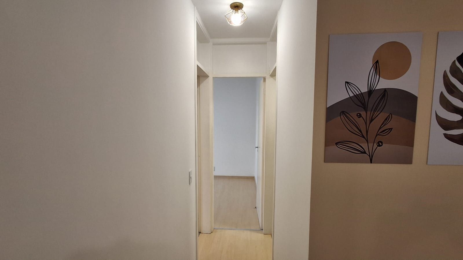Vendo Apto 2 dorm. reformado, inclusive elétrica, muito bem localizado! — foto 5