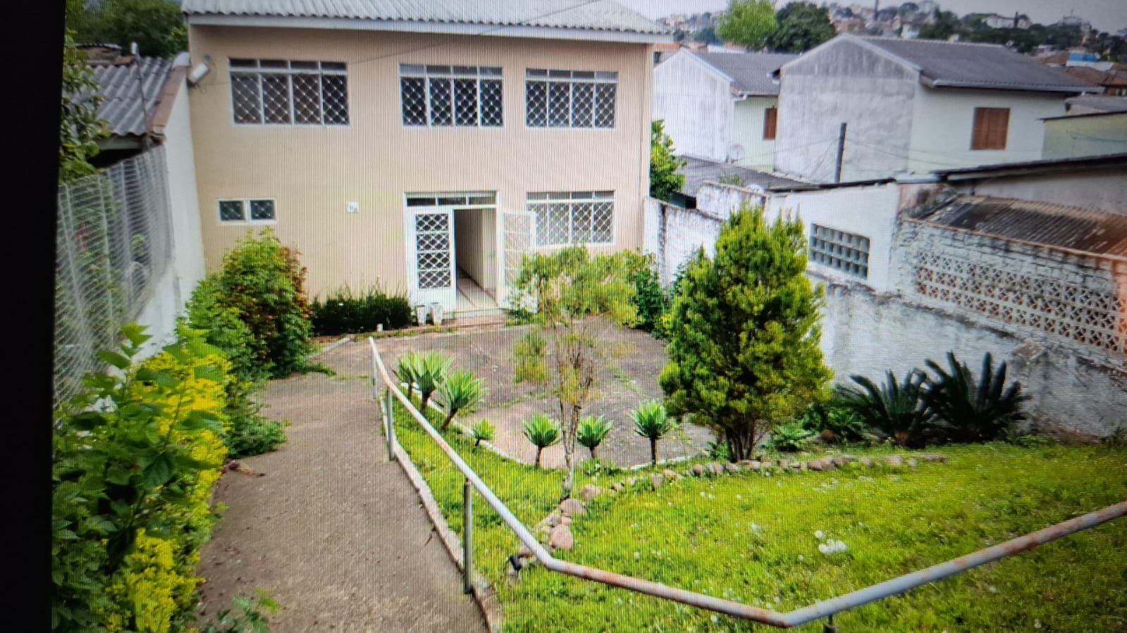 Salão Comercial ou Residencial com 1215 m² de área construída. — foto 3
