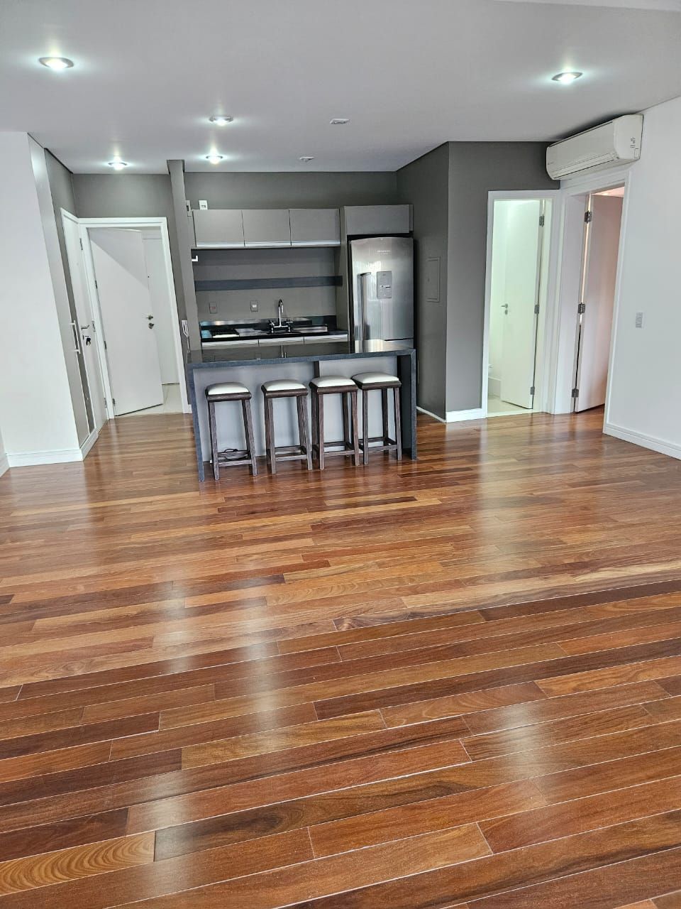 Apartamento, 1 quarto, 90 m² - Foto 1