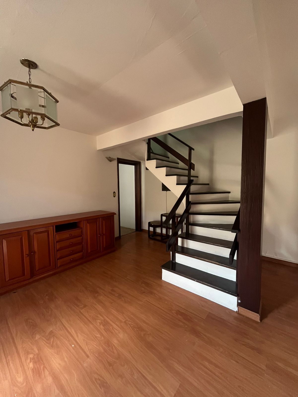 Casa com 220m², 3 dormitórios no bairro Cidade Baixa em Porto Alegre para Comprar