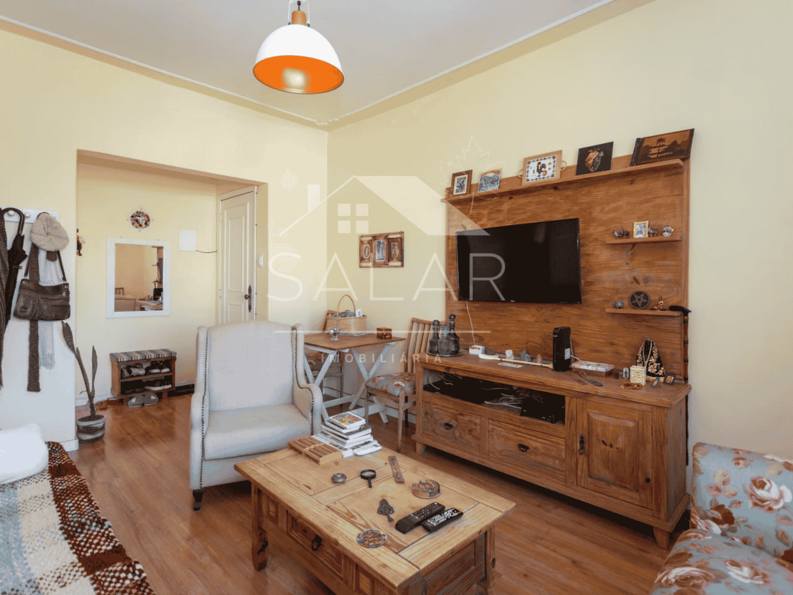 Apartamento com 69m², 2 dormitórios no bairro Menino Deus em Porto Alegre para Comprar