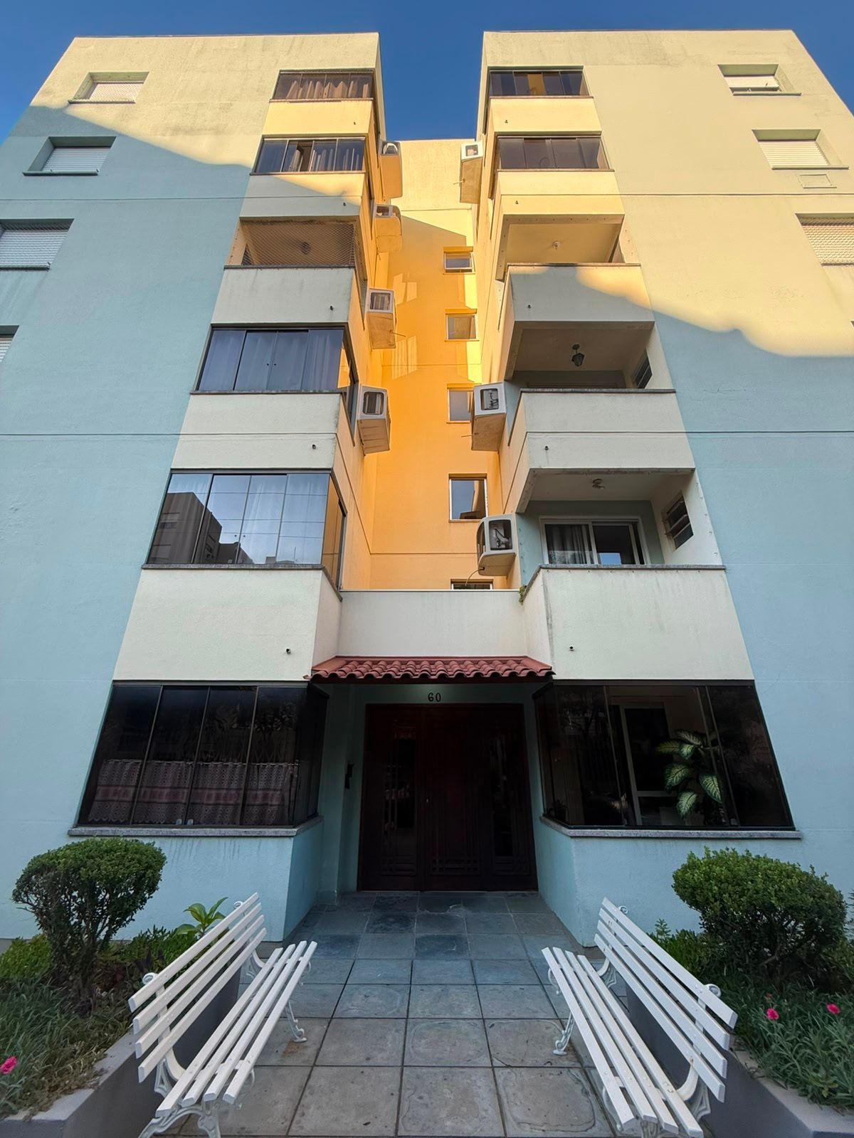 Imperdível! Apartamento de 2 Quartos com Elevador