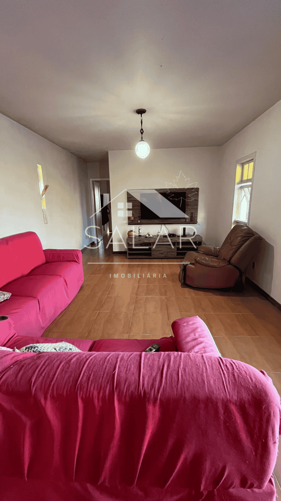 Casa com 283m², 3 dormitórios no bairro Camaquã em Porto Alegre para Comprar