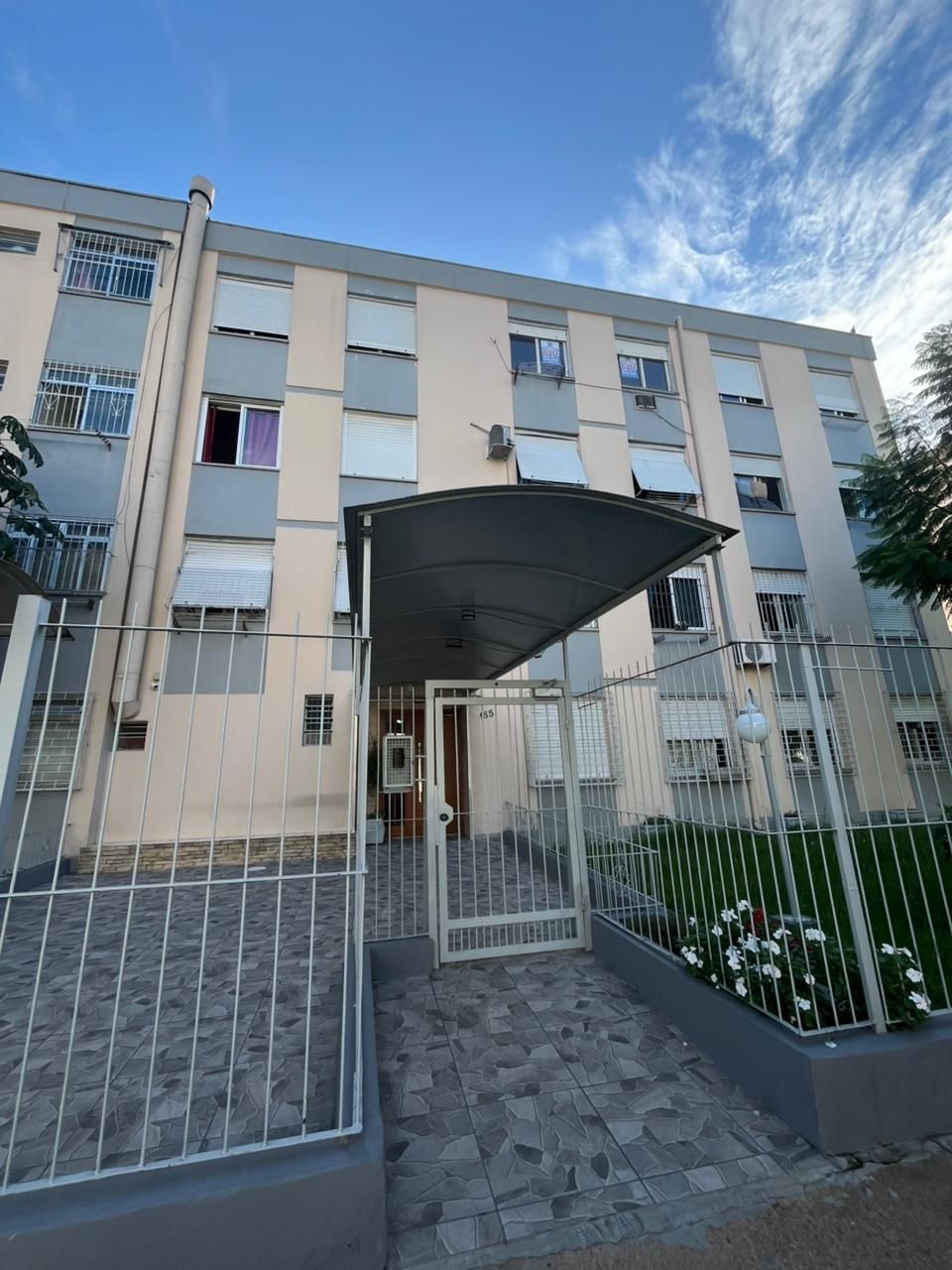 Apartamento, 1 dormitório no bairro Jardim Leopoldina em Porto Alegre para Comprar