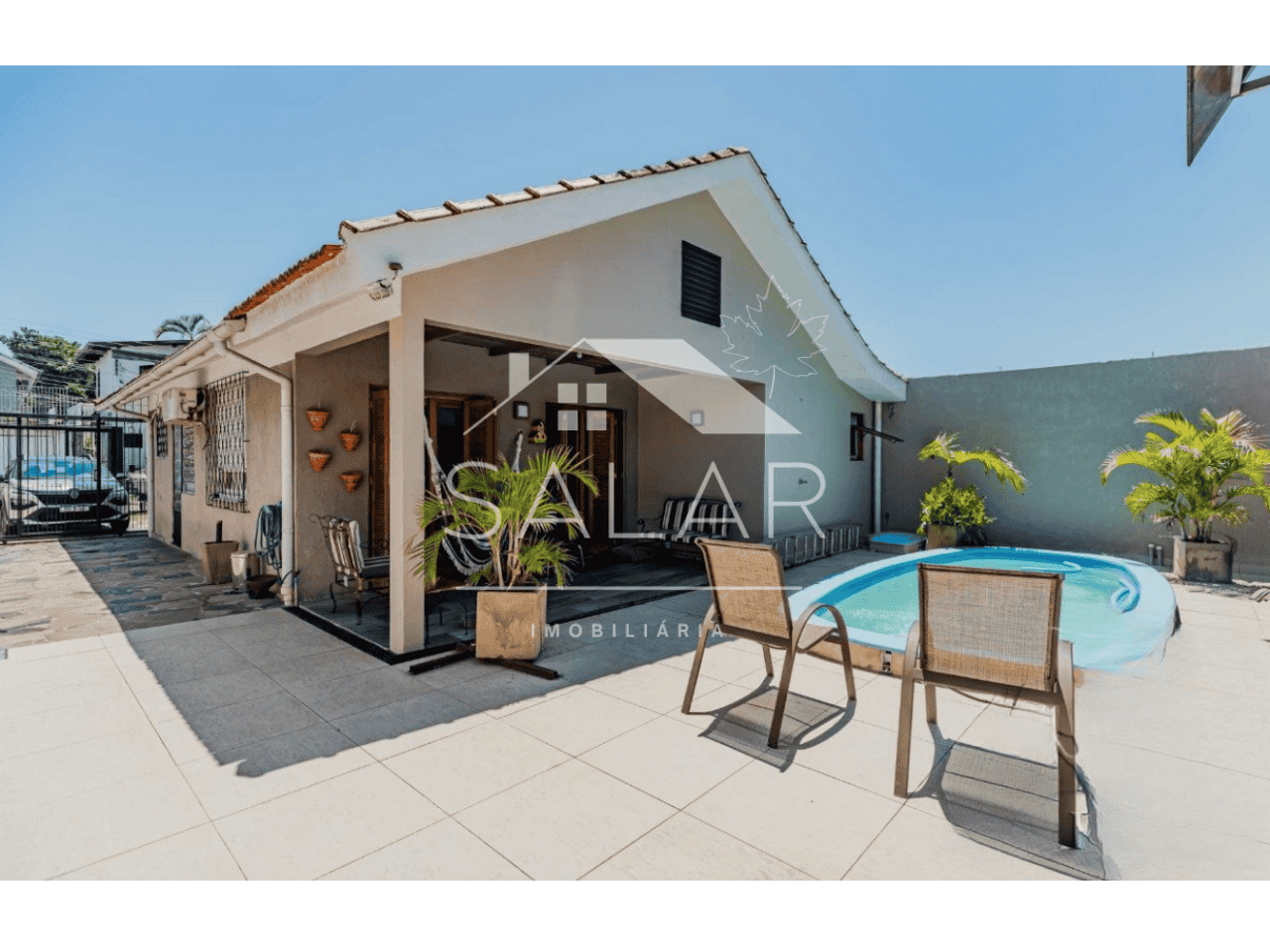 Casa com 130m², 2 dormitórios no bairro Tristeza em Porto Alegre para Comprar