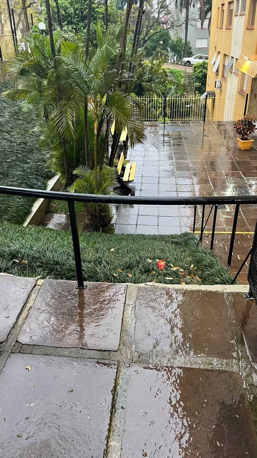 Apartamento de 01 dormitório, próximo ao SESC da Av. Protásio Alves, Bairro Jardim Sabará, POA/RS