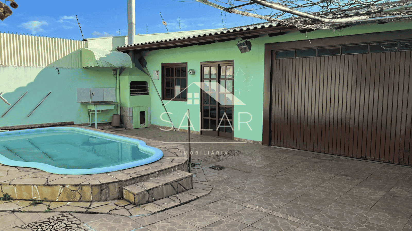 Casa com piscina, Santa Fé, zona Norte de Porto Alegre, Rio Grande do Sul