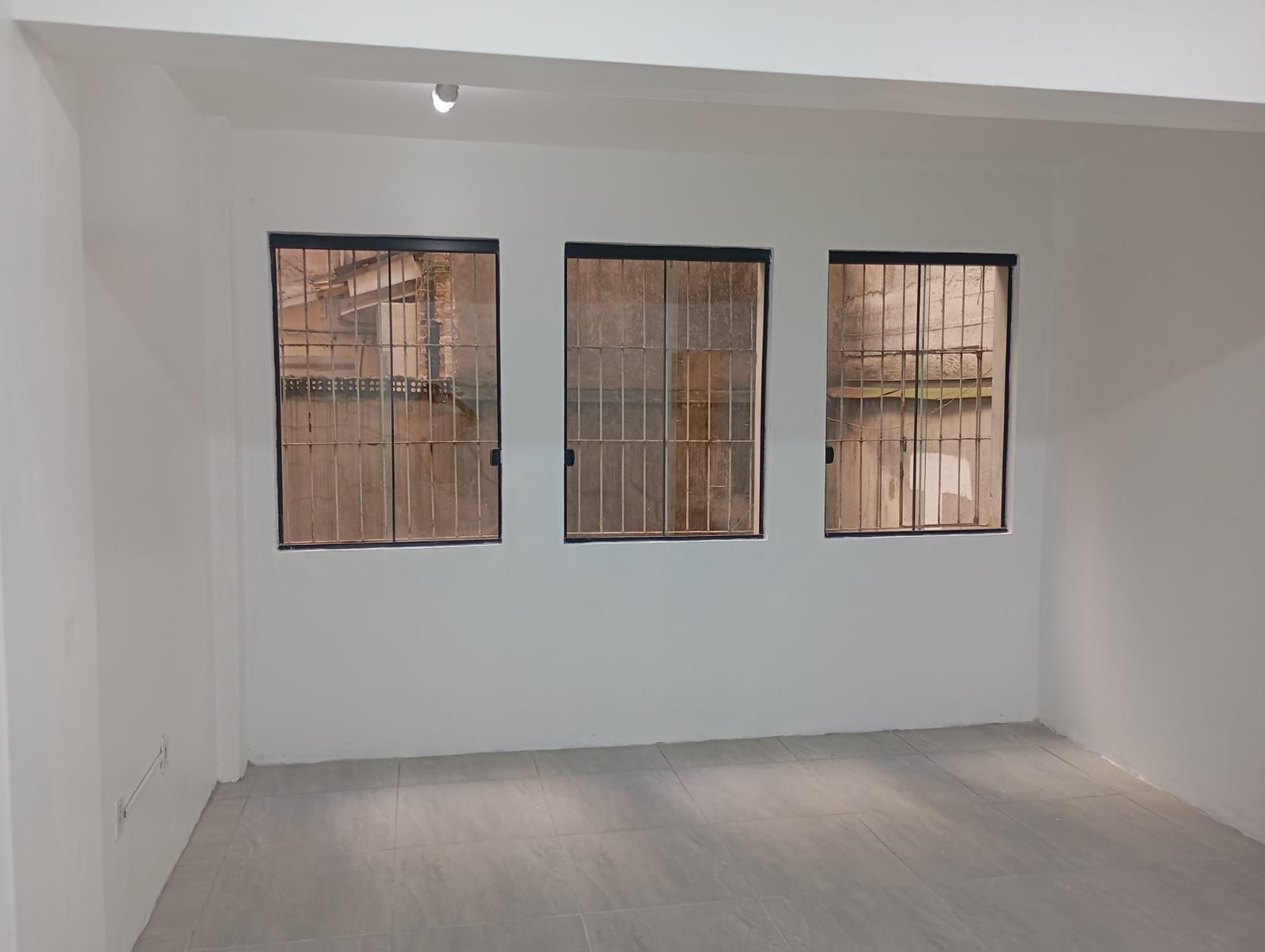SALA COMERCIAL PARA VENDA E LOCAÇÃO NO CENTRO HISTÓRICO -  SALAR — foto 2