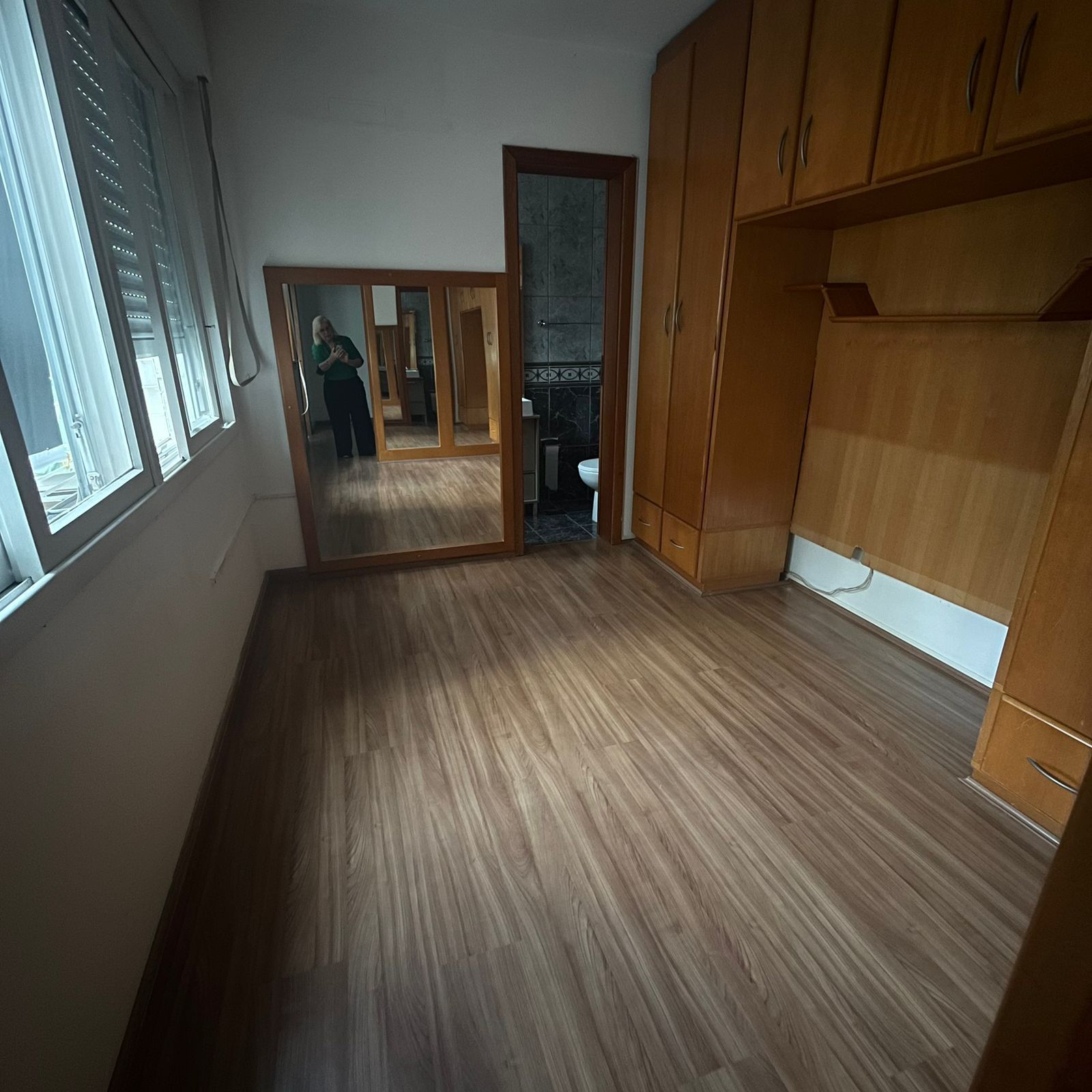 Apartamento, 1 dormitório no bairro Passo da Areia em Porto Alegre para Comprar