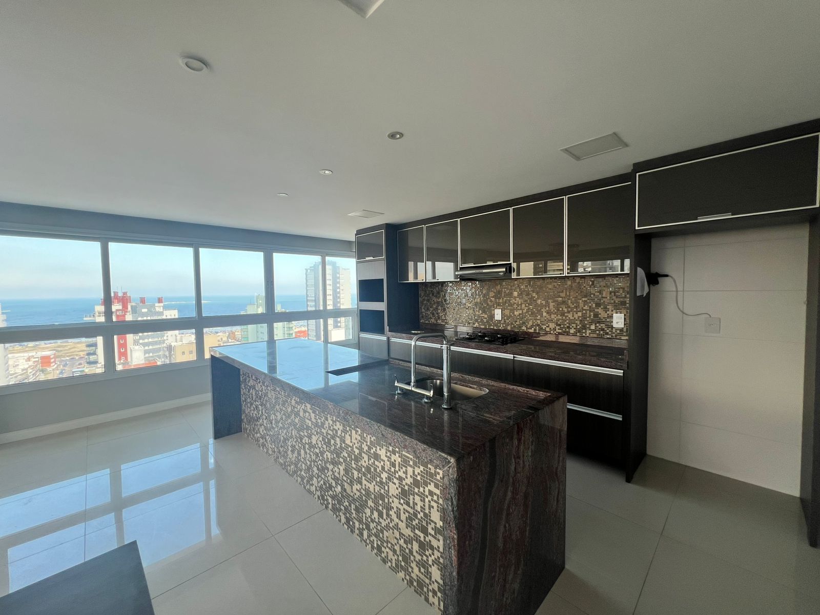 Residencial em Praia Grande, Torres/RS - Foto 1