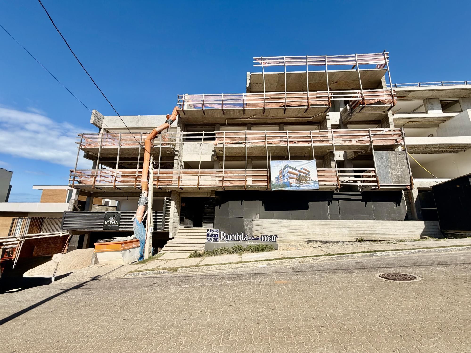 Residencial em Praia da Cal, Torres/RS - Foto 1