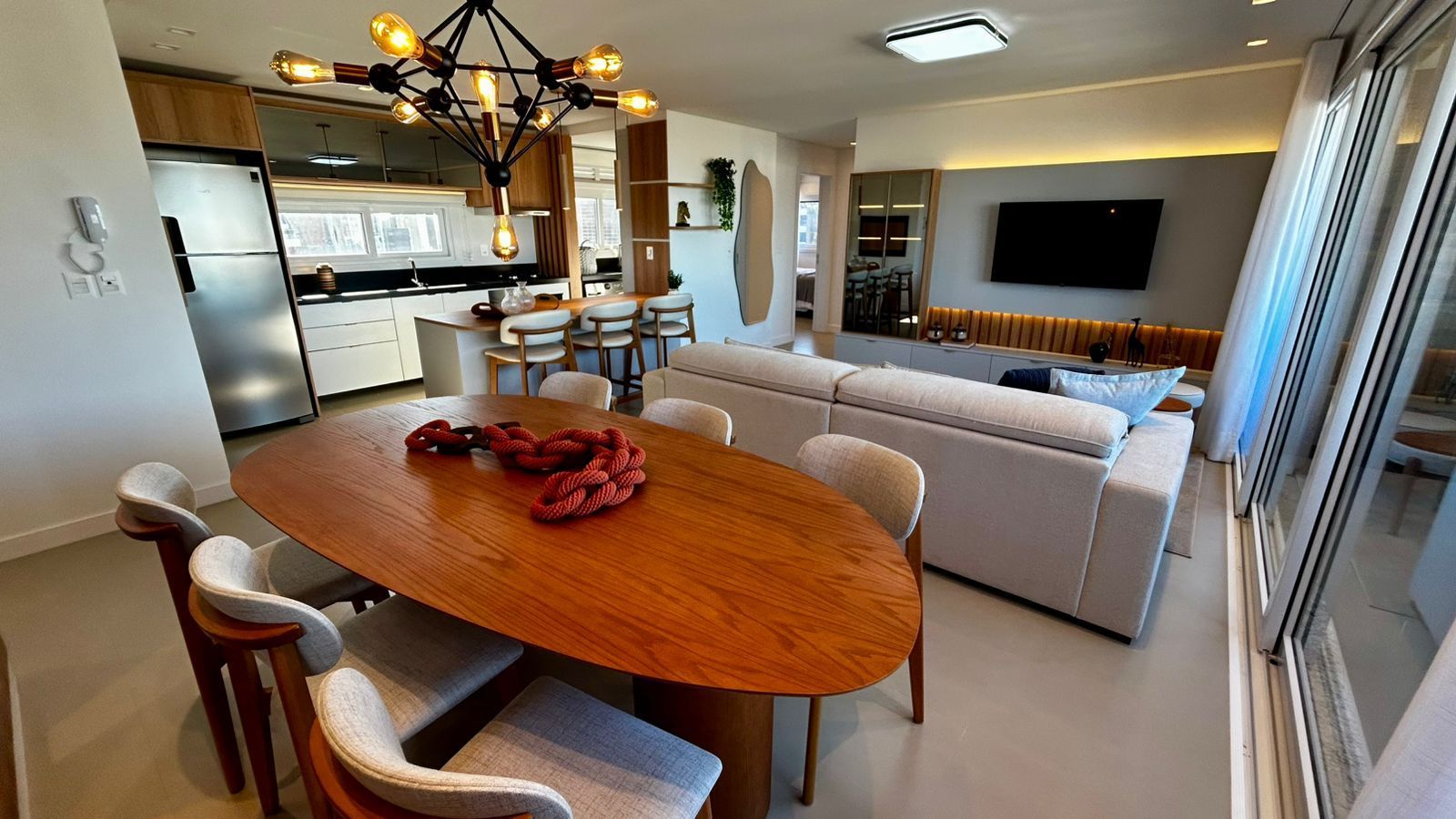 Apartamento com 2 suítes, 2 vaga no Punta del Sole