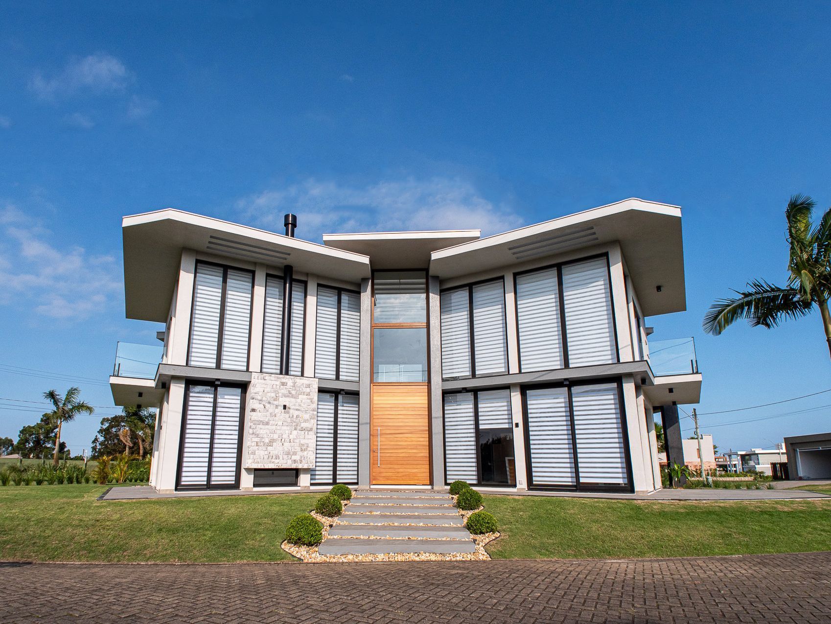 Casa Vivace no Ocean Side — Itapeva, Torres/RS | 591m², 5 Suítes, Mobiliada, Pé na Areia