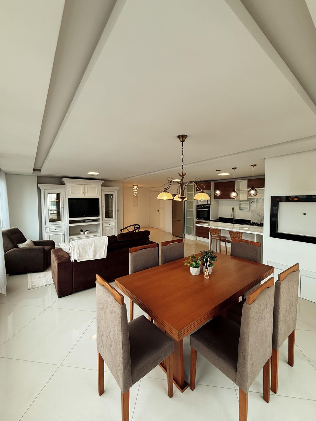 Apartamento de localização privilegiada, vista mar e ao lado das Quatro Praças.
