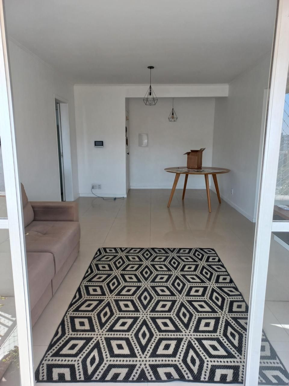 Apartamento à venda em Canoas com 3 dormitórios, com 1 suíte e vaga de garagem