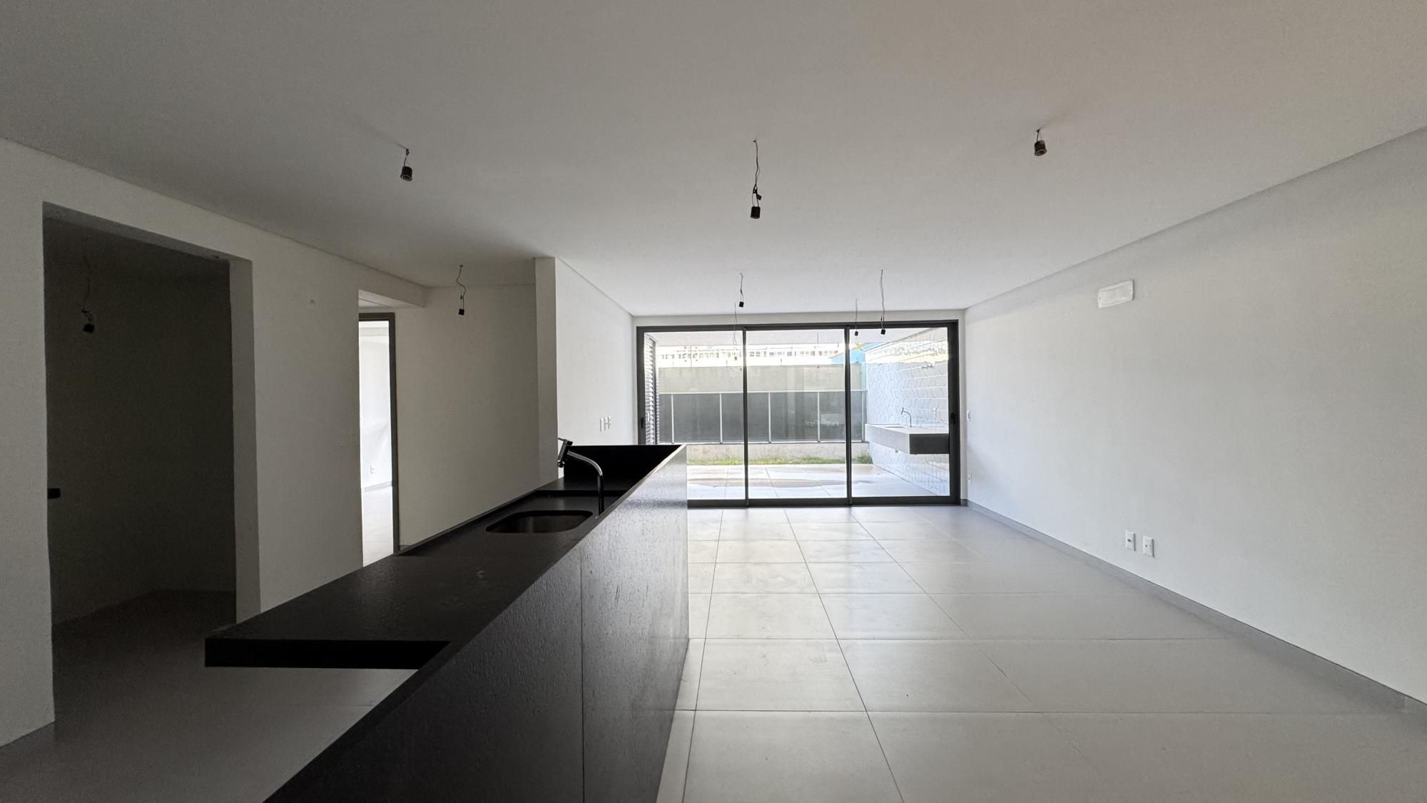 Apartamento à venda com 3 quartos, 226m² - Foto 13