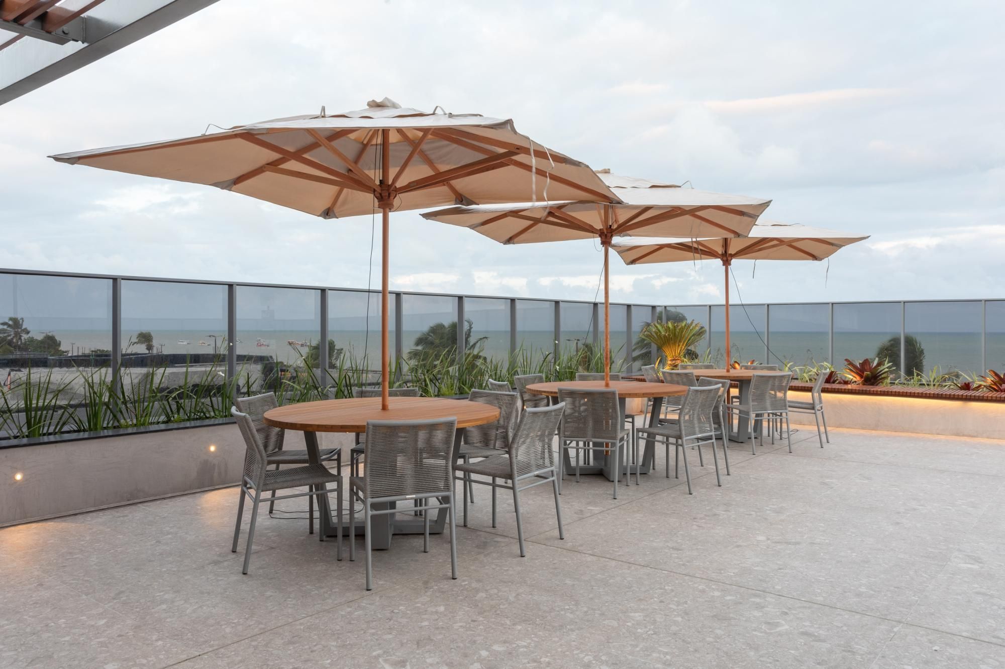 Apartamento à venda com 3 quartos, 226m² - Foto 12