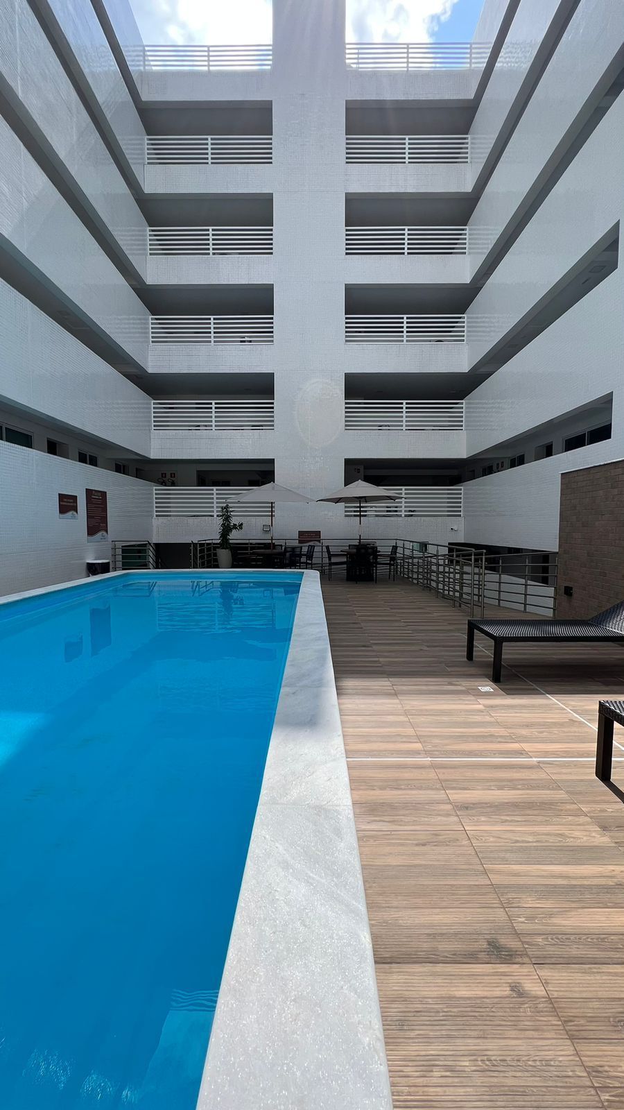 Apartamento à venda com 2 quartos, 60m² - Foto 2