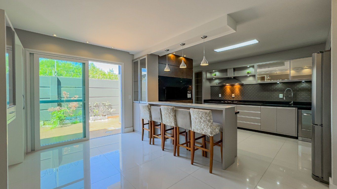 Casa de Condomínio à venda com 3 quartos, 234m² - Foto 7