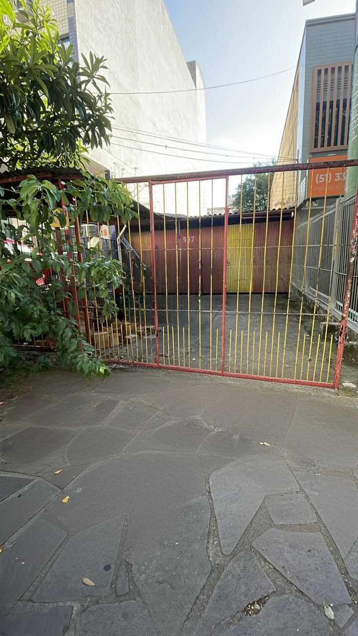 Terreno à venda com 1 quarto, 199m² - Foto 1