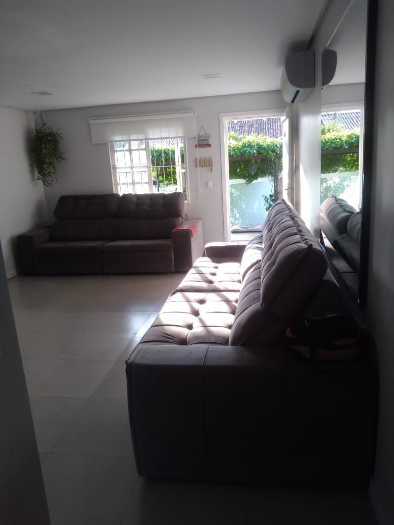 Casa à venda com 3 quartos, 64m² - Foto 5