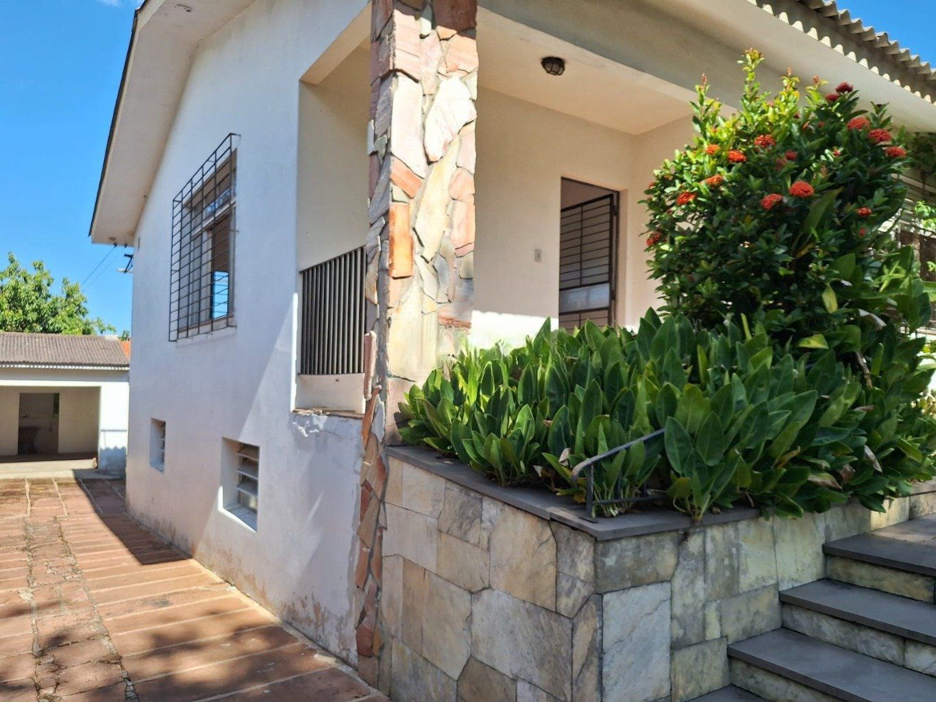 Casa com 2 quartos e vaga de garagem 115m² à venda em Vila Ipiranga.