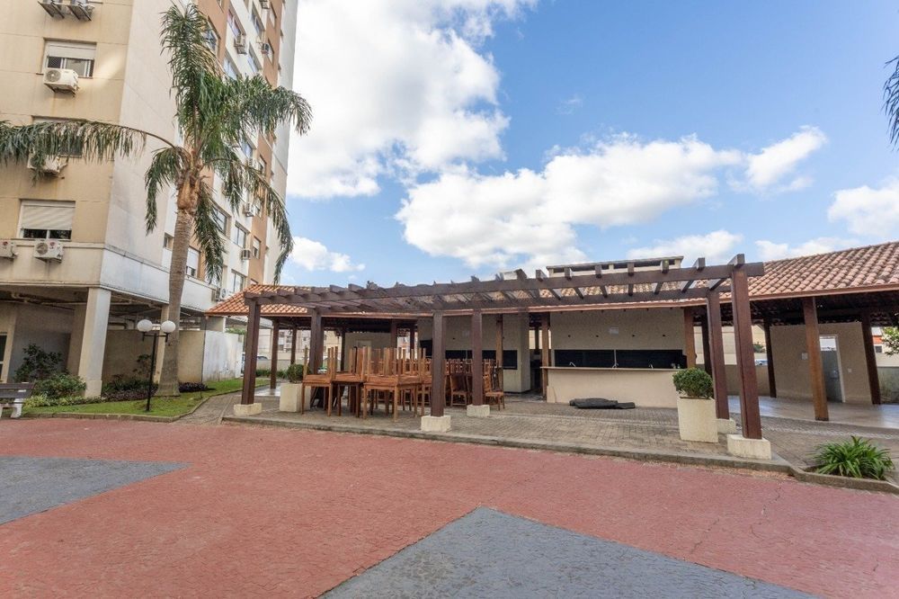 Apartamento de 3 quartos, suíte, elevador, 1 vaga no bairro Vila Ipiranga.