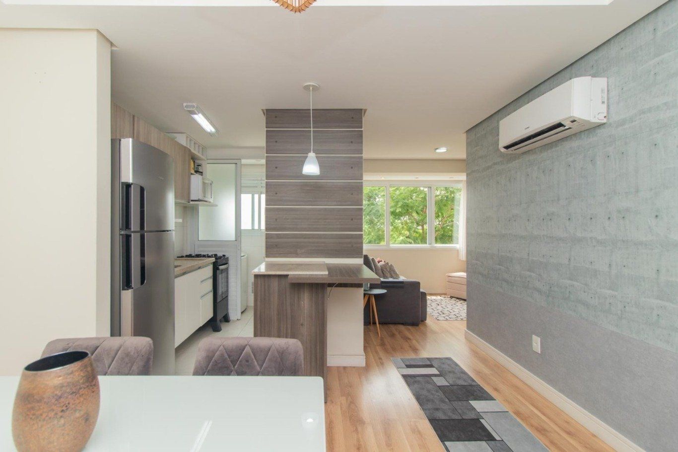 Apartamento com 1 quarto, 1 vaga e elevador no Bairro Cidade Baixa