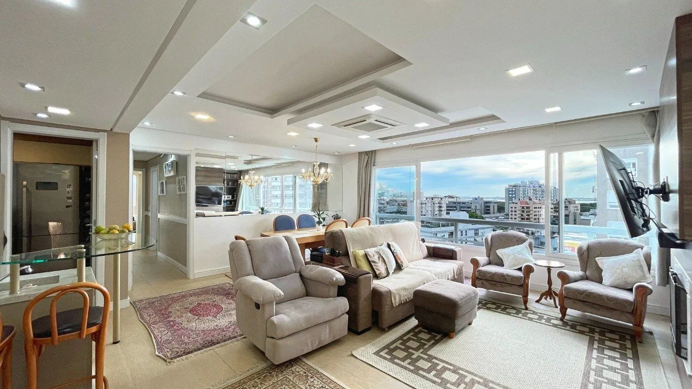 Apartamento com 3 quartos, 3 suítes e 128m² à venda em Menino Deus.