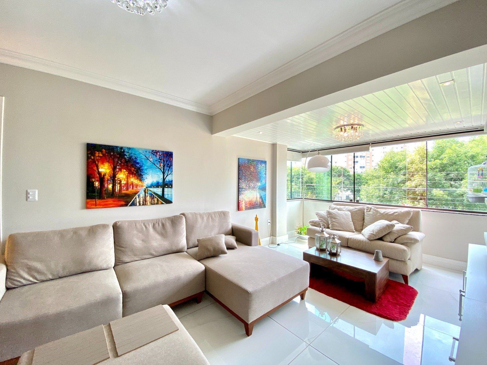 Apartamento com 123m², 3 dormitórios no bairro Vila Ipiranga em Porto Alegre para Comprar