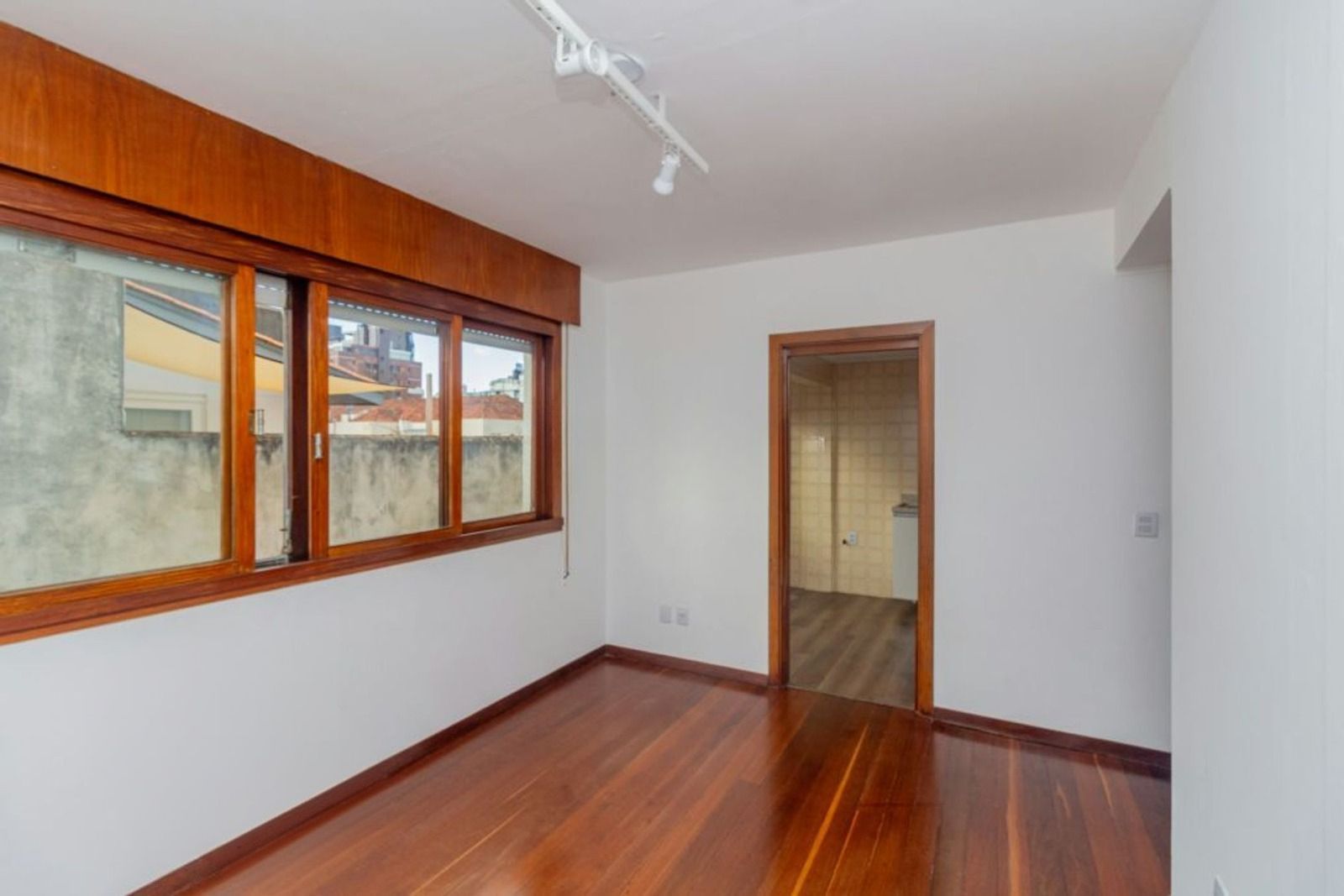 Apartamento de 1 dormitório no bairro Auxiliadora em Porto Alegre. — foto 2