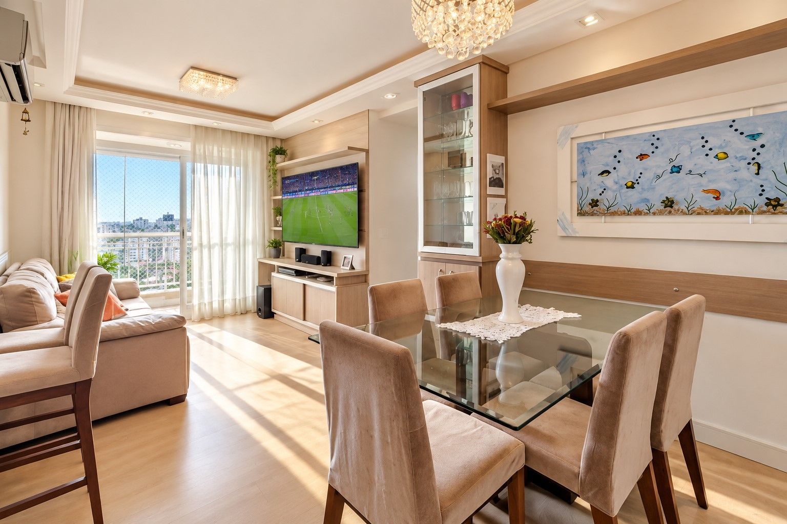 Apartamento de 3 quartos, suíte, elevador e 2 vagas no bairro Vila Ipiranga